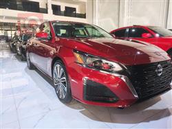 نيسان ألتيما